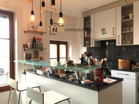 CENTRAL ABOVE THE ROOFS OF THE UPPER CITY - Photo 3