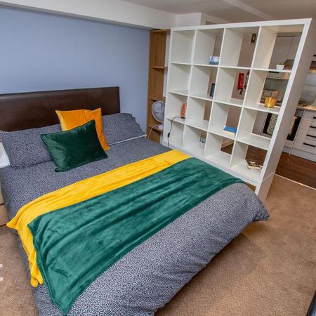 Studio to rent - Photo 3