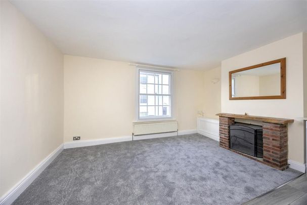 2 bedroom maisonette to rent - Photo 1