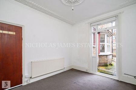 4 bedroom terraced house to rent - Photo 2