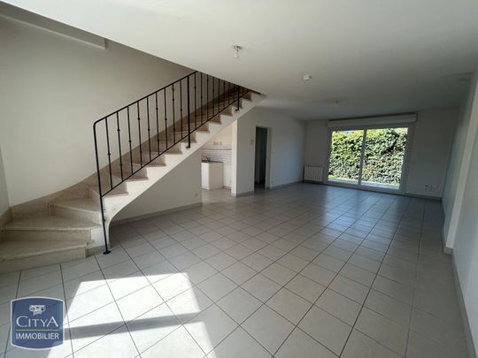 Location Maison 5 pièces 91m² LES PONTS DE CE 49130 - Photo 1