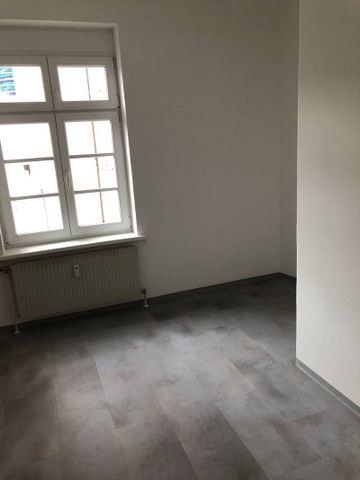 HEIMKOMMEN UND WOHLFÜHLEN! Top Sanierte 4 Zimmer Wohnung mit Balkon - Photo 5