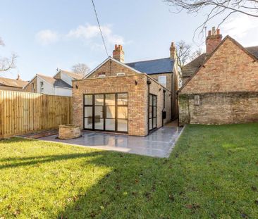 2 bedroom semi-detached house to rent - Photo 4