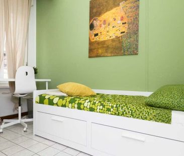 Viale Carlo Espinasse, Milan, Lombardy 20156 - Foto 3