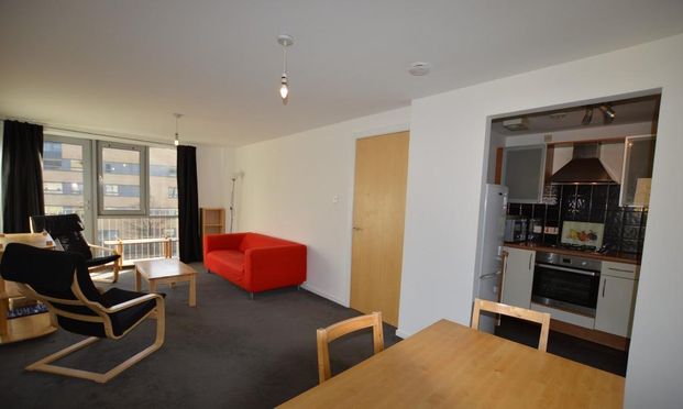 2 bedroom flat to rent - Photo 1