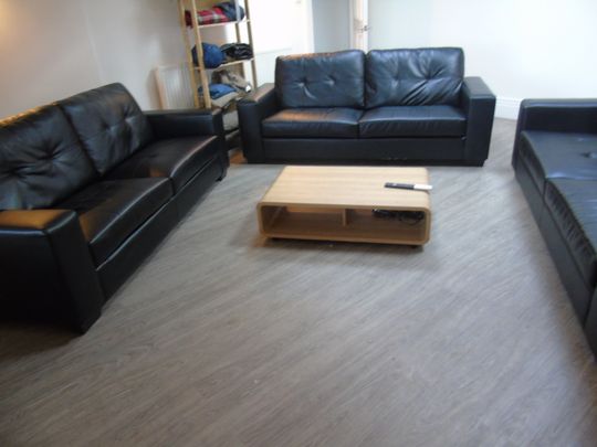 5 KELSO ROAD Leeds - LS2 9PR - Photo 1