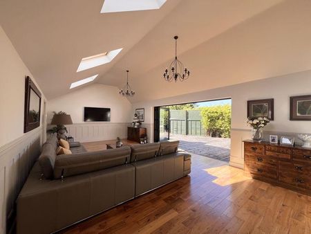 4 bedroom bungalow to rent - Photo 4