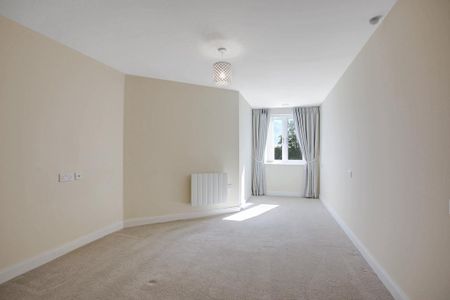 1 bedroom retirement property to rent - Photo 2