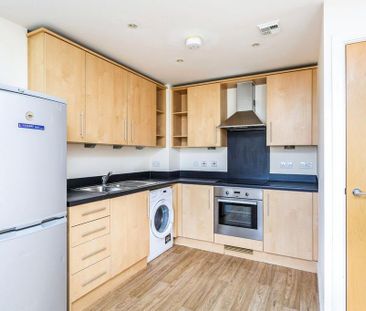 2 bedroom flat to rent - Photo 1