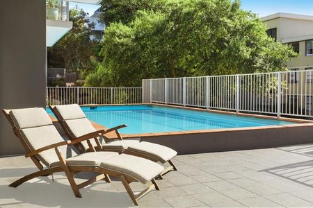 Modern One Bedroom Apartment with Ocean Views! - Photo 4