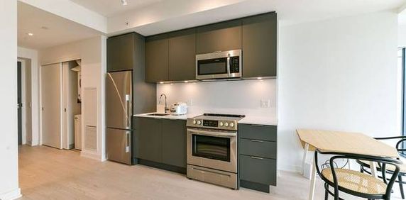 1+1 Bedroom, 2 Bathroom - Yonge & Rich Condos - Photo 2