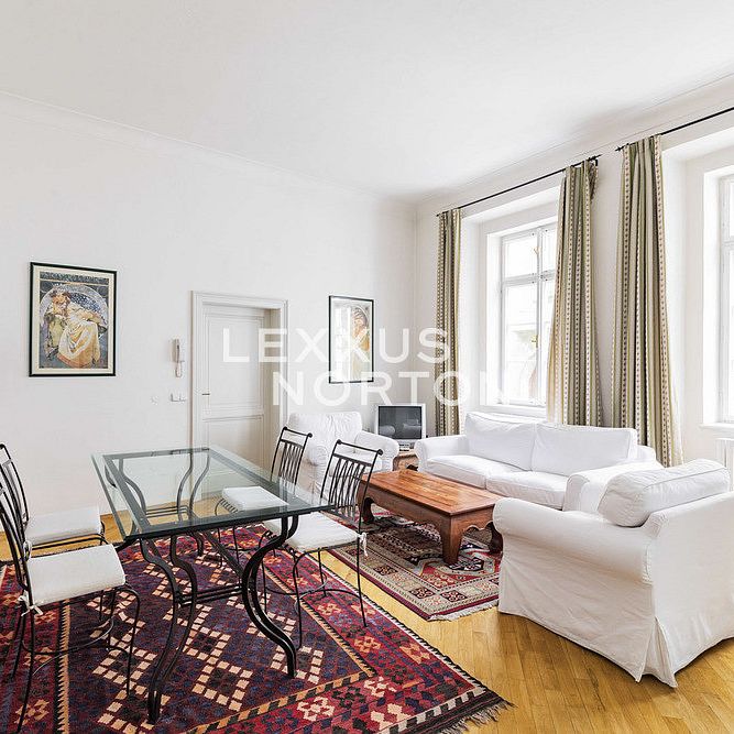 Pronájem bytu 2+1 73 m² - Photo 1