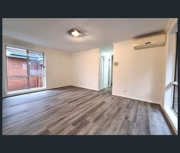 3/44 Mallawa Street, Clayton South, Vic 3169 - Photo 4