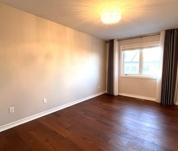 For Lease - 45 Hawkes Drive, Richmond Hill, Ontario - Photo 3