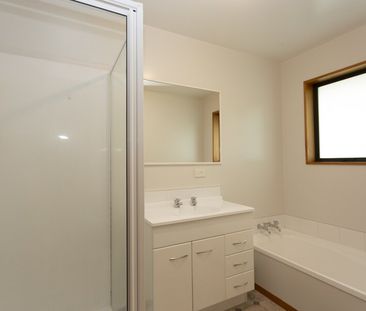 Opawa – Spacious 3 Bedroom Family Home! - Photo 5