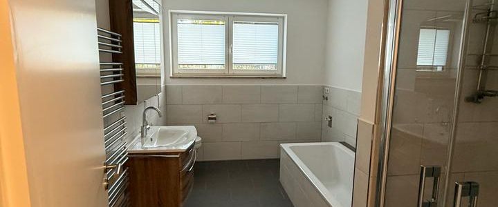 Neubau 3 Zimmer Wohnung ab sofort bezugsfertig! - Foto 1