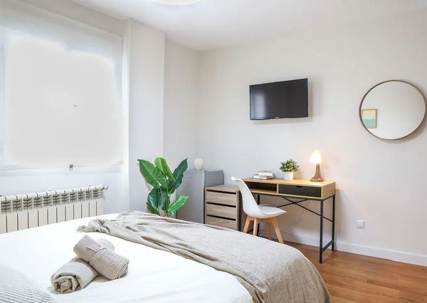 Calle Volver a Empezar, Madrid, Community of Madrid 28018