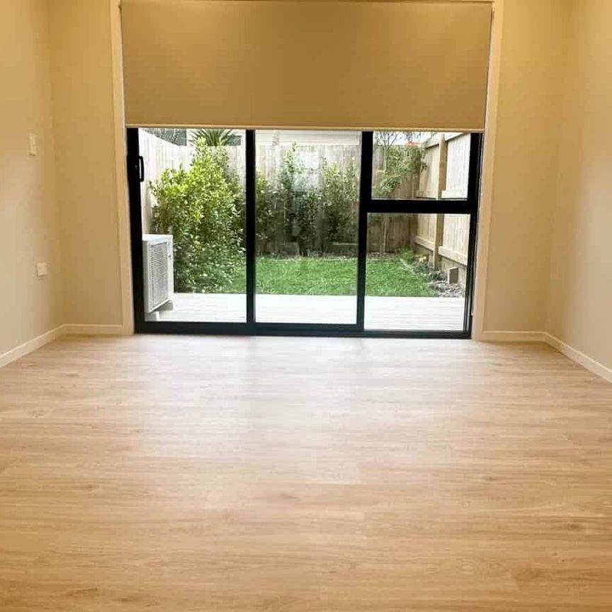 Much Loved Townhouse in Prime Peninsula Location - Photo 1