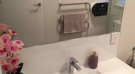 Large family home with a cosy feel - Photo 5