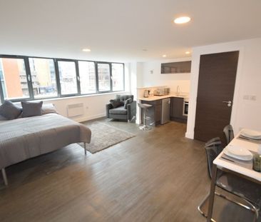 Studio to rent - Photo 2