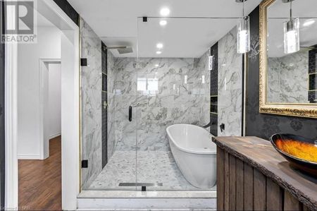 For Lease - 241 Jarvis Street, Fort Erie, Ontario - Photo 3