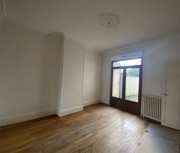 Location Maison 7 pièces 169 m2 à Saint-Quentin - Photo 1