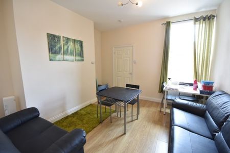 3 Bed - Eighth Avenue, Heaton - Photo 4