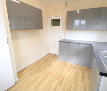 2 bedroom maisonette to rent - Photo 3