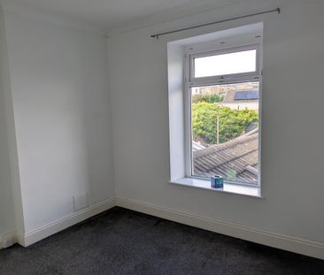 Gilbert Crescent, Llanelli, Carmarthenshire, SA15 3PY - Photo 3