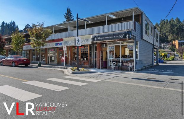 Condo in West Vancouver, BC - Photo 1