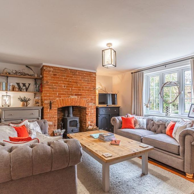 2 bedroom end of terrace house to rent - Photo 1