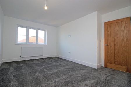 3 bedroom end of terrace house to rent - Photo 3