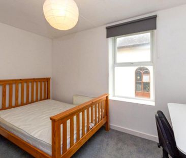3 bedroom terraced house to rent - Photo 6
