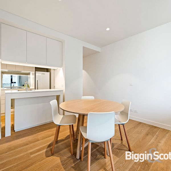 MODERN LIVING IN ICONIC STUDIO 9 PRECINCT, WONDERFUL RICHMOND LOCATION! - Photo 1
