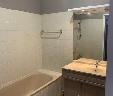 Location Appartement 3 pièces 71m² ORLEANS 45100 - Photo 2