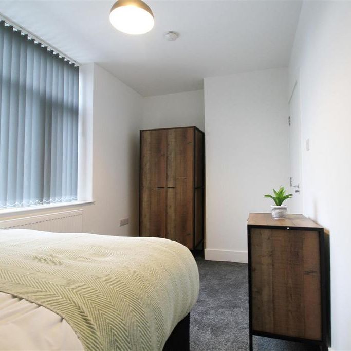 1 bedroom in a house share to rent - Photo 1