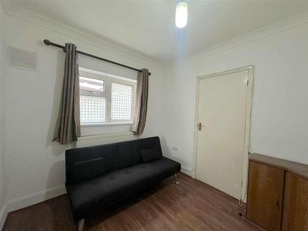 Elmdon Road, Hounslow, TW4 - Photo 3