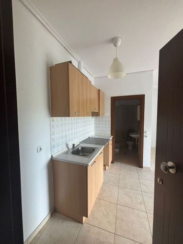 Studio/Γκαρσονιέρα για ενοικίαση - Λάρισα, - Φωτογραφία 5