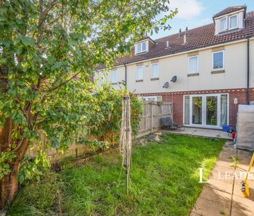 3 bedroom mid-terrace to rent Cornaway Lane, Portchester, PO16 - Photo 3
