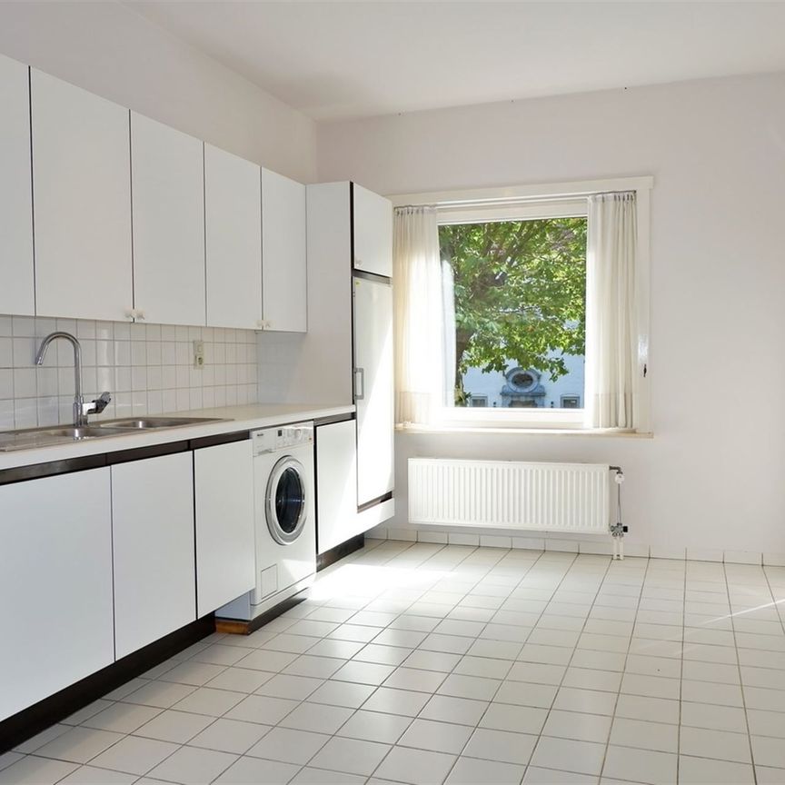 Appartement op aangename ligging - Photo 1