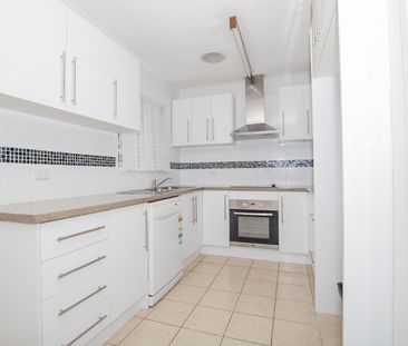 High Set Home - Garden Maintenance Included - Photo 6