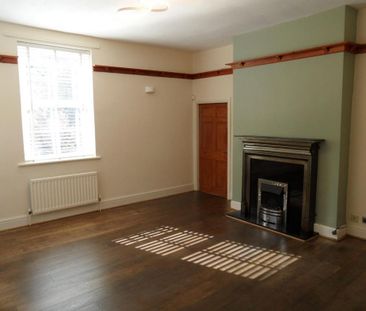 3 bedroom end of terrace house to rent - Photo 3