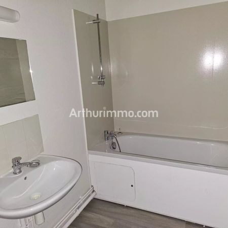 Location Appartement 4 pièces 59 m2 à Lons-le-Saunier - Photo 4