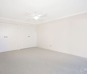 Spacious & Versatile Townhouse - Photo 5