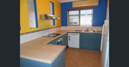 RARE UNIT IN TOWN AVAIL MAY 27TH (12MTH LEASE ONLY) - Photo 4