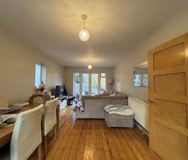 3 bedroom semi-detached house to rent - Photo 2