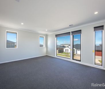Luxury Living - Photo 2
