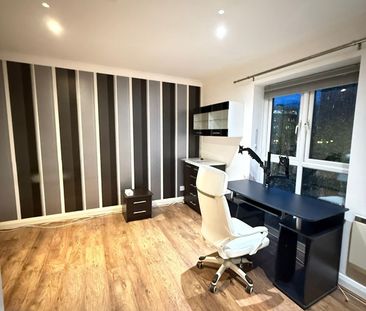 3 Bed Flat, St. Lawrence Quay, M50 - Photo 4