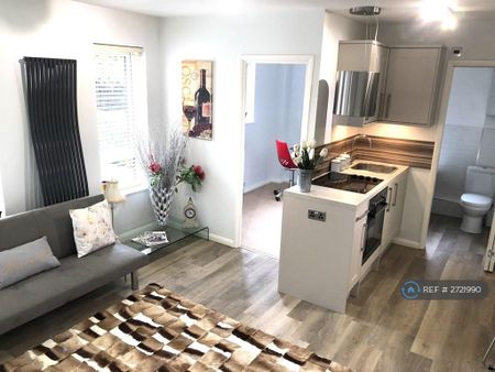 2 bedroom flat to rent - Photo 4