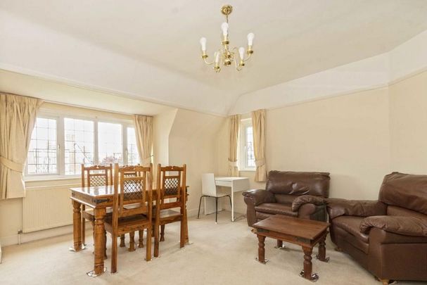 3 bedroom flat to rent - Photo 1